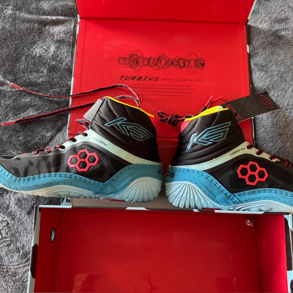 Men's Black and Blue Athletic Sneakers